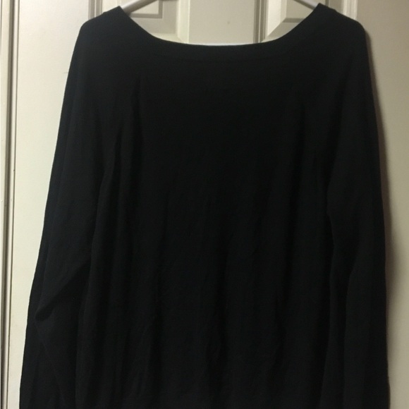 Gap
Women’s
Black
Sweater
size Large
Armpit To Armpit 24 Inches - Picture 6 of 9